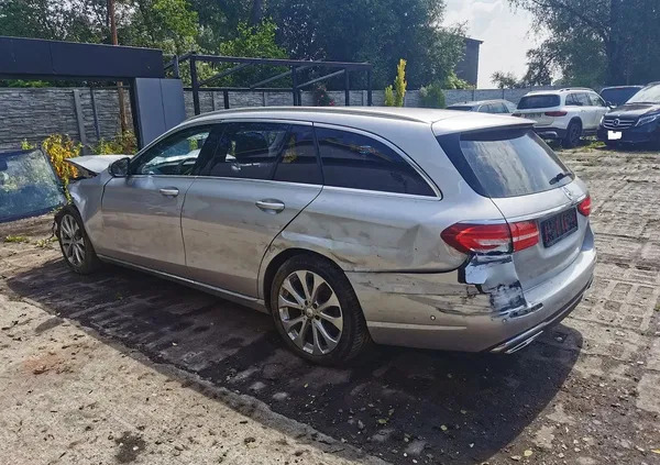 samochody osobowe Mercedes-Benz Klasa E cena 31900 przebieg: 56472, rok produkcji 2018 z Wrocław